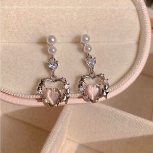 🎀 Bundle earrings, $10 for each, buy 2 get 1 more pairs for free